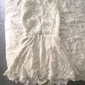 White & Lace Lulu’s Romper